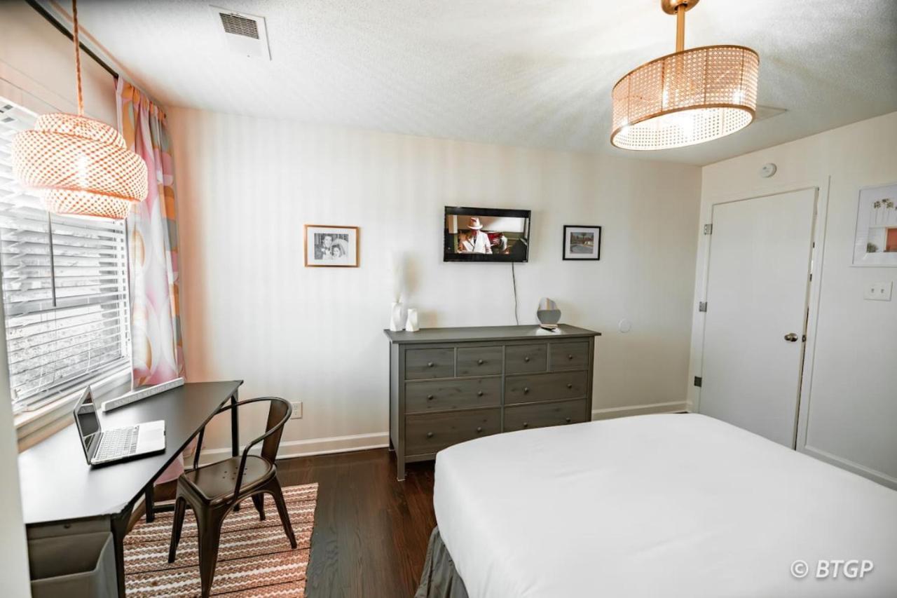 Retro Retreat Walk To Graceland With Free Parking And Wifi Holiday home Memphis